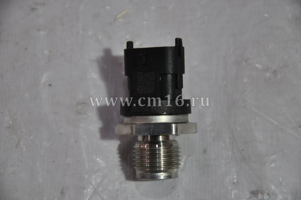 0281006176 Датчик давления топлива в рампе Bosch 0281006176 ISF2.8 (С)