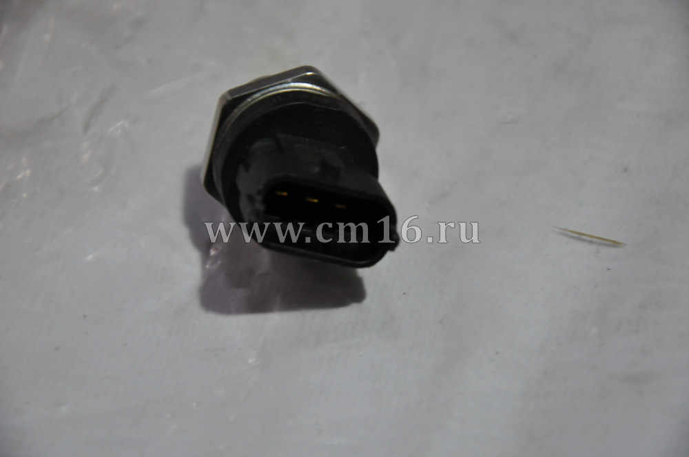 0281006176 Датчик давления топлива в рампе Bosch 0281006176 ISF2.8 (С)