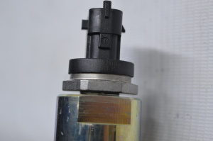 3977727/3977726/0445224025 Рампа топливная BOSCH 0445224025 4ISBe(V=4.5) (О+)