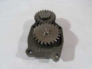 4935792/3937404 Насос масляный 4-6BT,EQB180 (C)